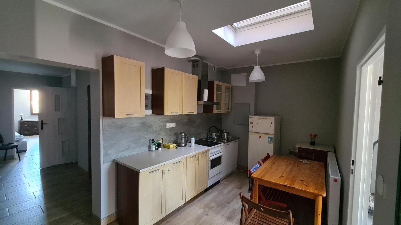 Urocze Apartamenty Na Wsi Goledzinow Eksteriør bilde